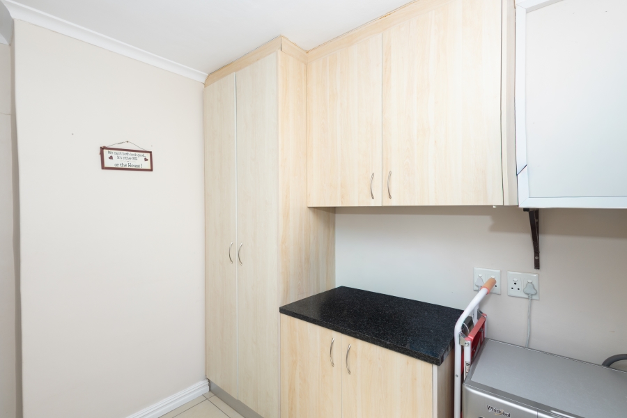 4 Bedroom Property for Sale in Flamingo Vlei Western Cape